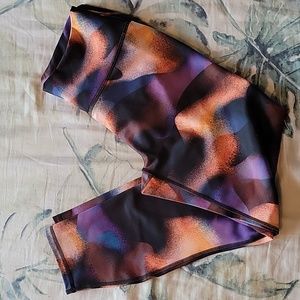 NWT Fabletics- Define Powerhold High Waisted 7/8 Legging